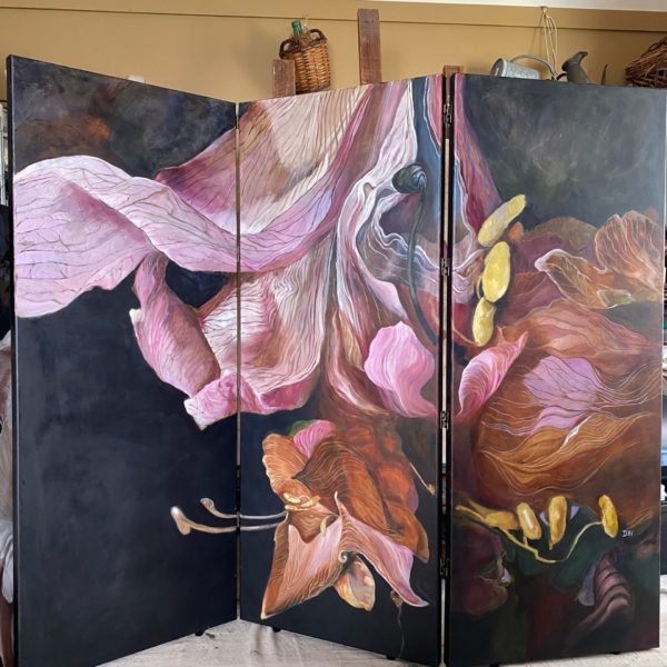 Hide and Seek (3 panel screen)